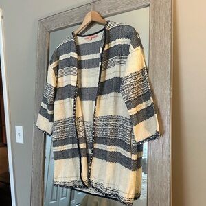 Vilagallo Anthropologie Black Ivory Striped Kimono Pearl Appliqué Size 10 M